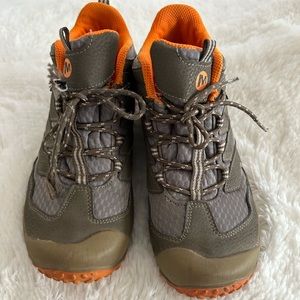 Merrell boots boys size 4